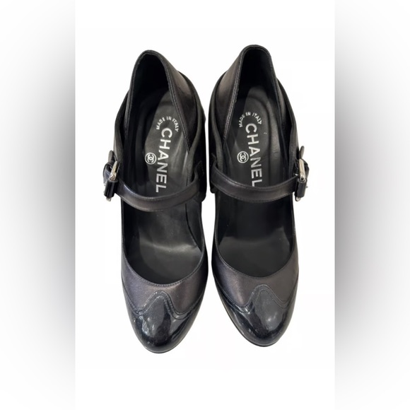 CHANEL Mary Jane Vintage Patent Toe Block Heel - Picture 1 of 11